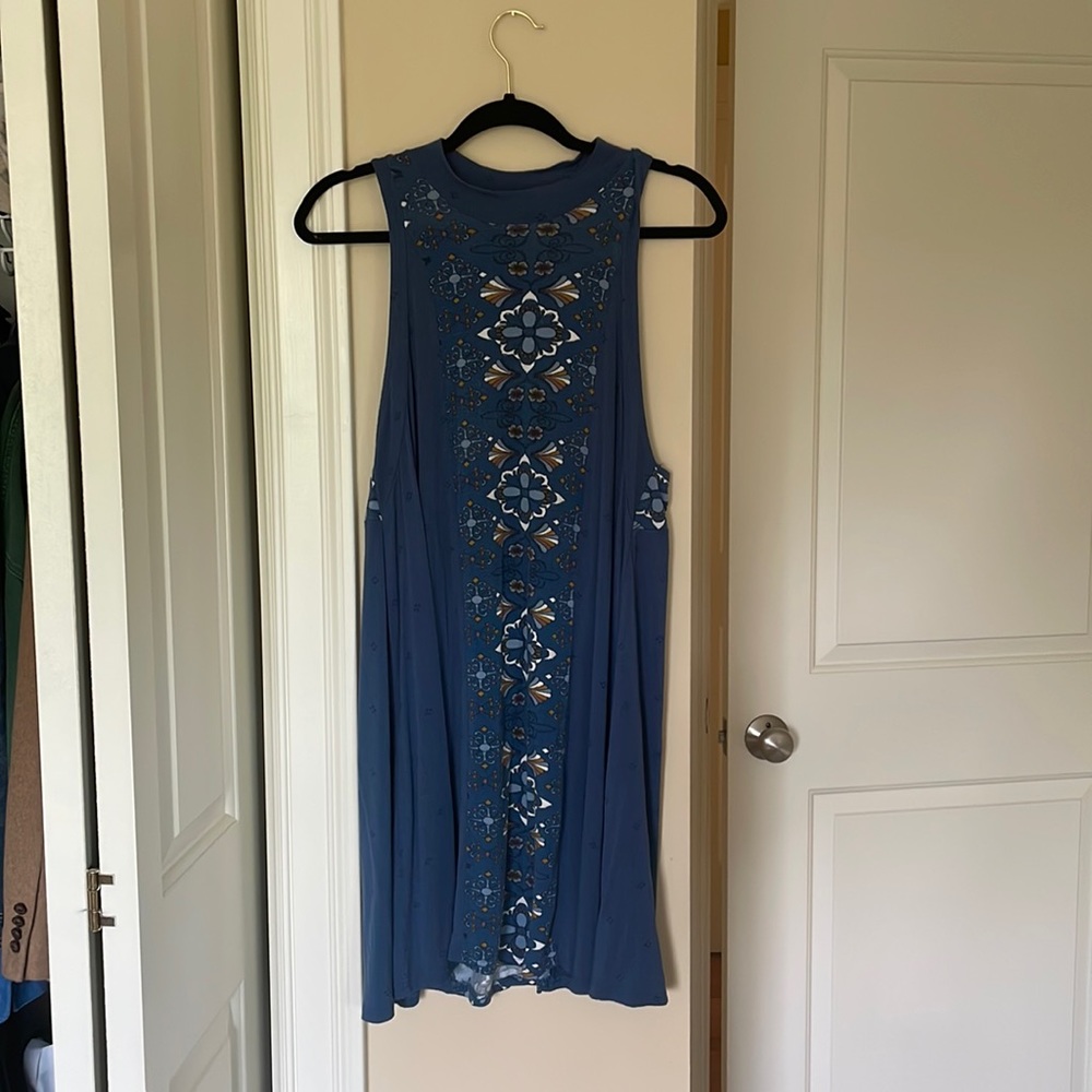 Vibrantly designed blue dress!